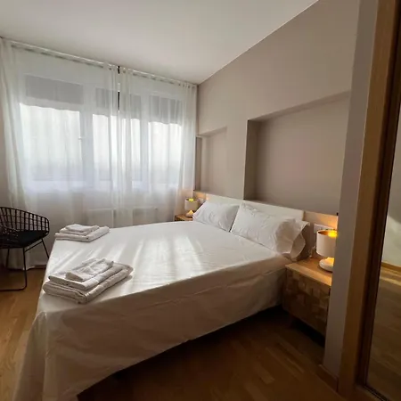 Yourhouse Lagoa * Ourense